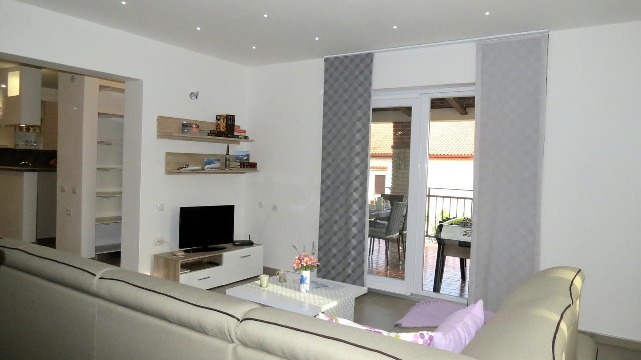 Ane Apartment Loborika Dış mekan fotoğraf